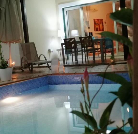 Light & Blue Ayios Elias Private Bungalows