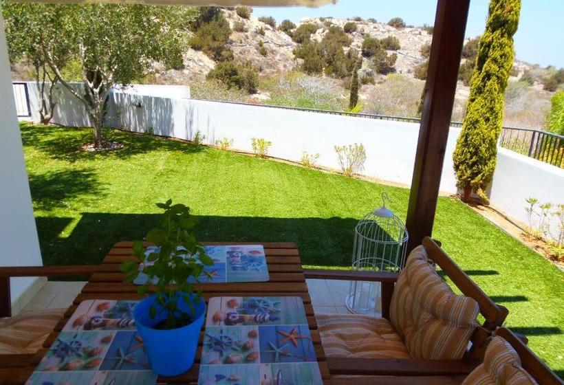 Light & Blue Ayios Elias Private Bungalows