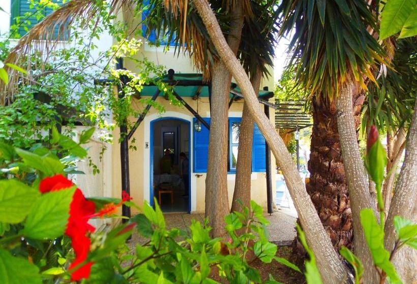 Light & Blue Ayios Elias Private Bungalows