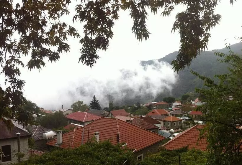 Mountain Rose Hotel & Restaurant