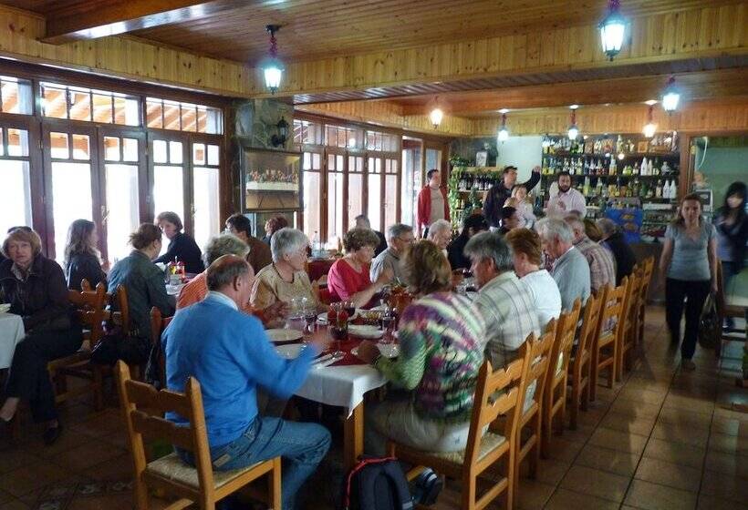 Mountain Rose Hotel & Restaurant