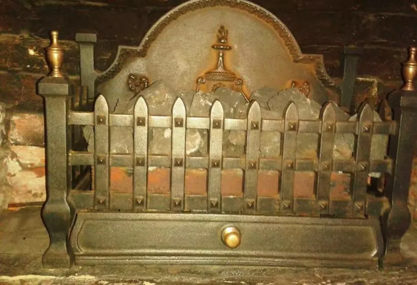 Aamiaismajoitus (B&B) Keats Cottage