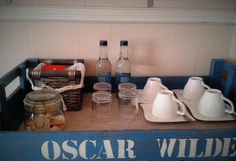 Bed and Breakfast Keats Cottage