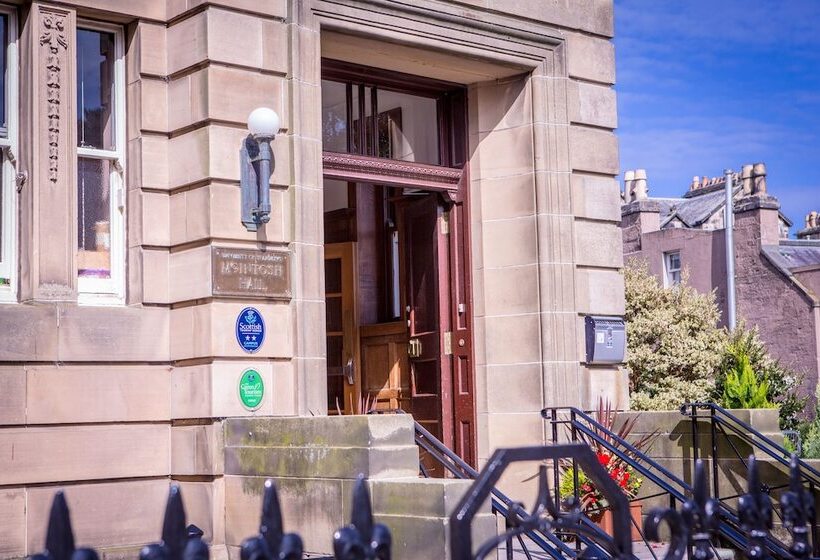 Aamiaismajoitus (B&B) Mcintosh Hall Campus Accommodation