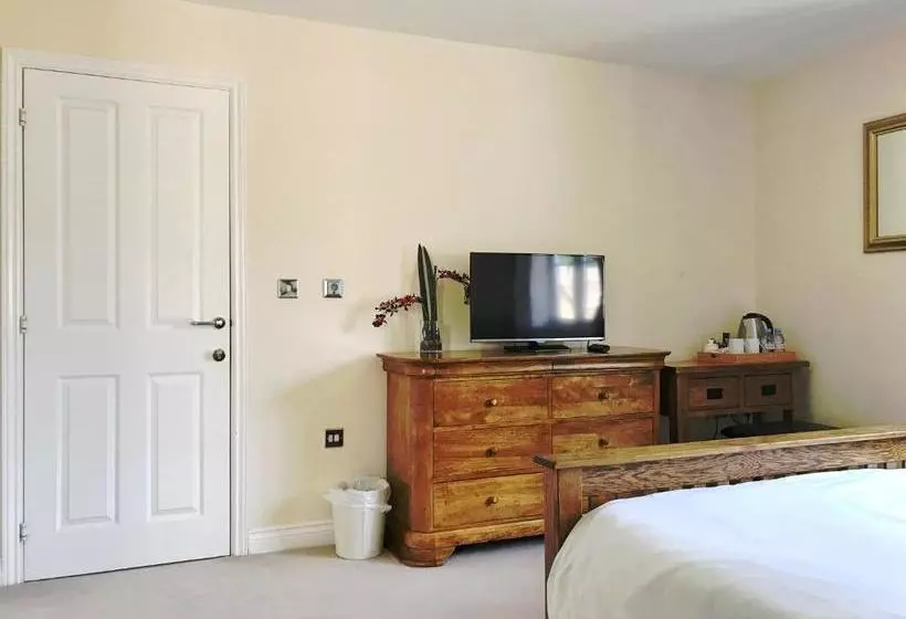 تختخواب و صبحانه Moon House