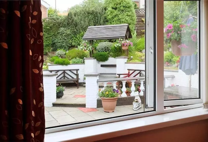 تختخواب و صبحانه Number Nine Accommodation