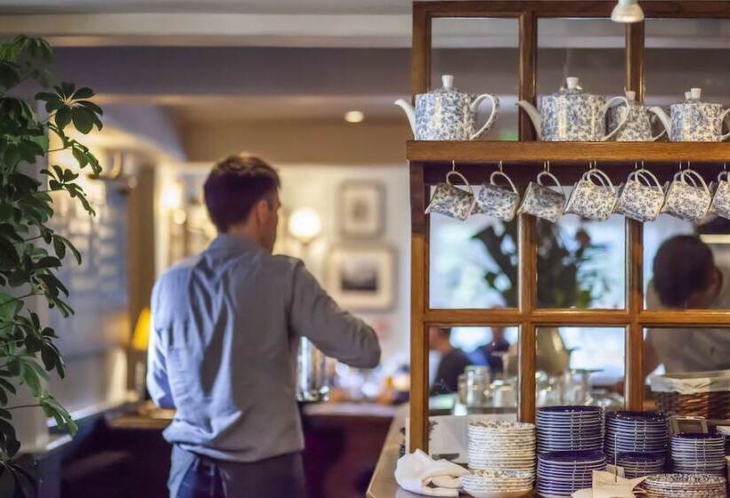 住宿加早餐  The Bell Alderminster