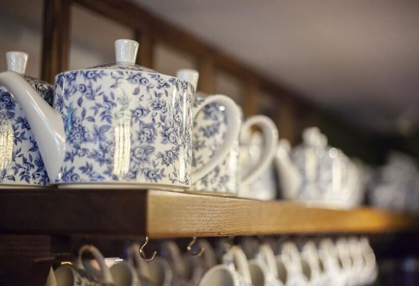 住宿加早餐  The Bell Alderminster