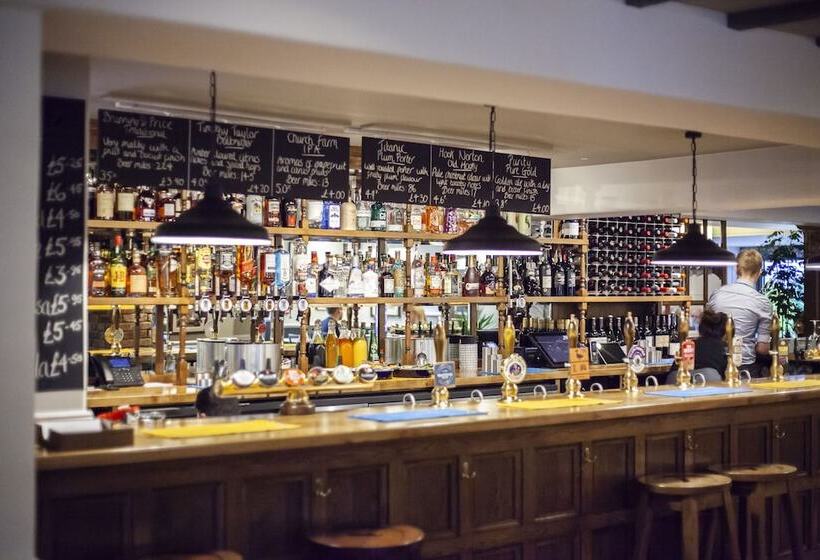 住宿加早餐  The Bell Alderminster