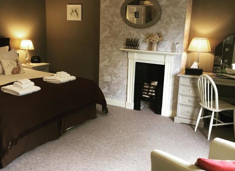 住宿加早餐  The Elm Tree