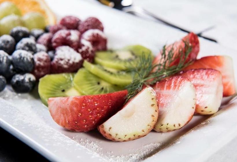 住宿加早餐  The Elm Tree