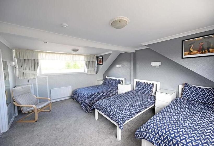 مبيت وإفطار The Hathaways