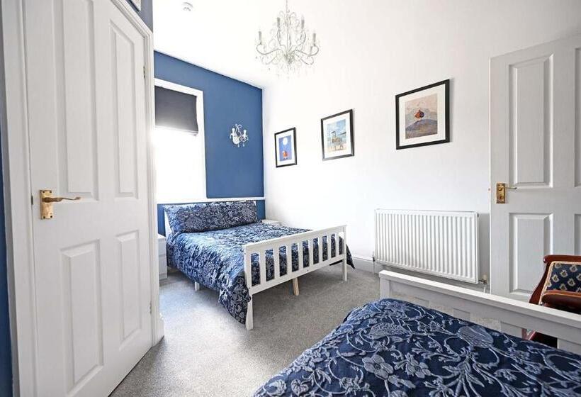 مبيت وإفطار The Hathaways