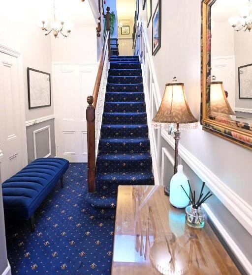 مبيت وإفطار The Hathaways