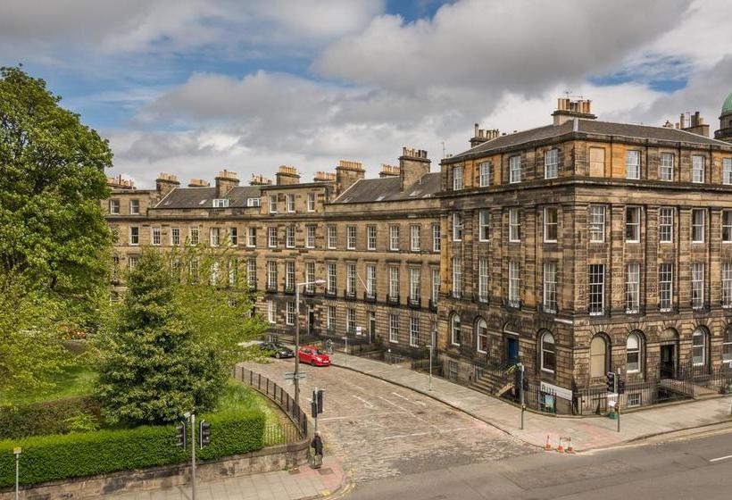 Aamiaismajoitus (B&B) The Randolph Rooms