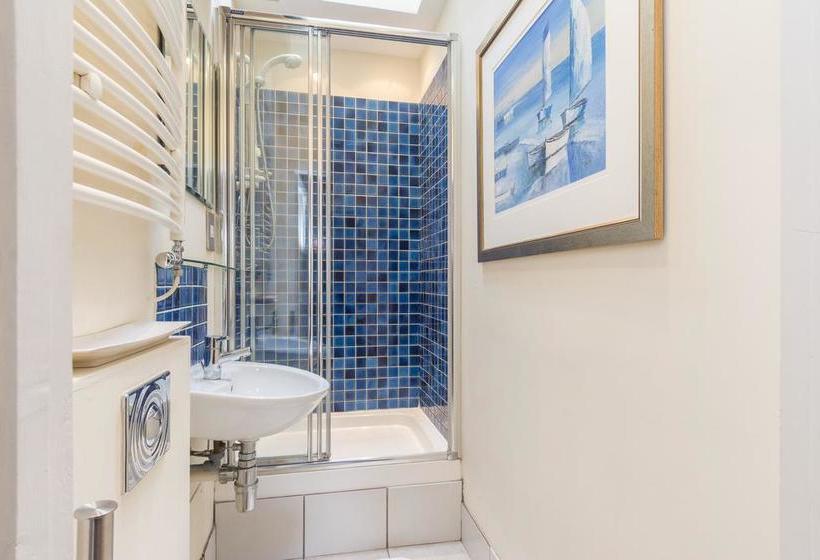 Aamiaismajoitus (B&B) The Randolph Rooms