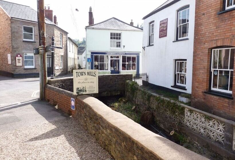 مبيت وإفطار Town Mills