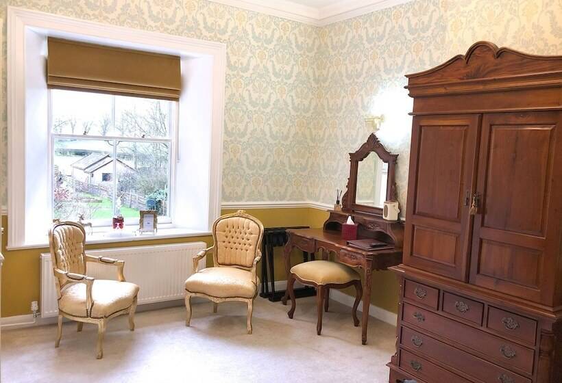 ベッドアンドブレックファースト West Layton Manor