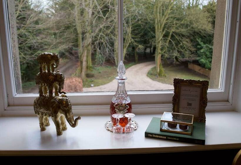 ベッドアンドブレックファースト West Layton Manor