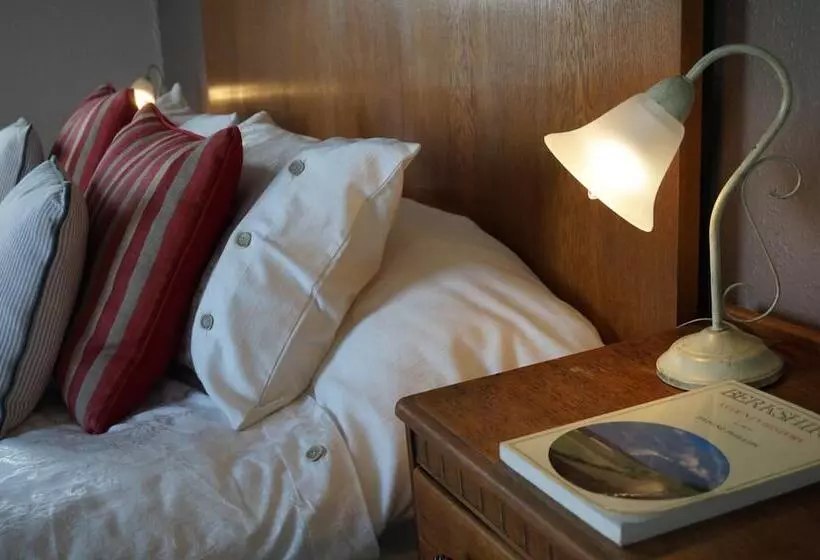 Colthrop Manor B&b