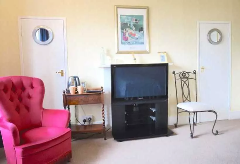 Colthrop Manor B&b