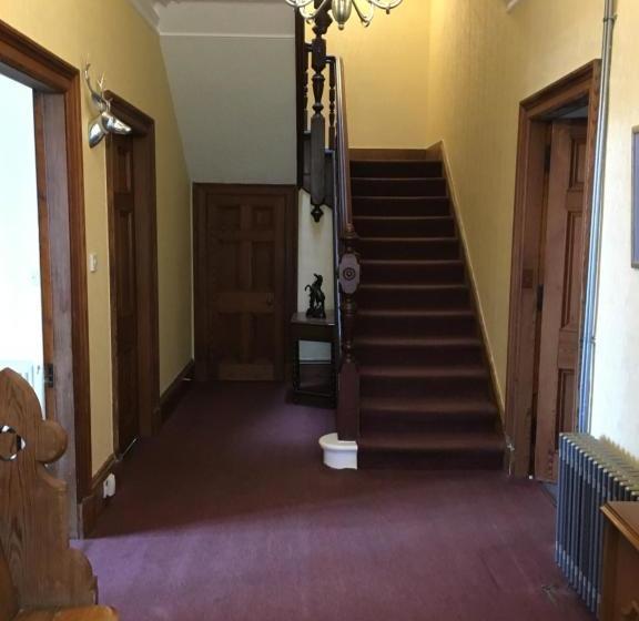 Conval House Bed And Breakfast