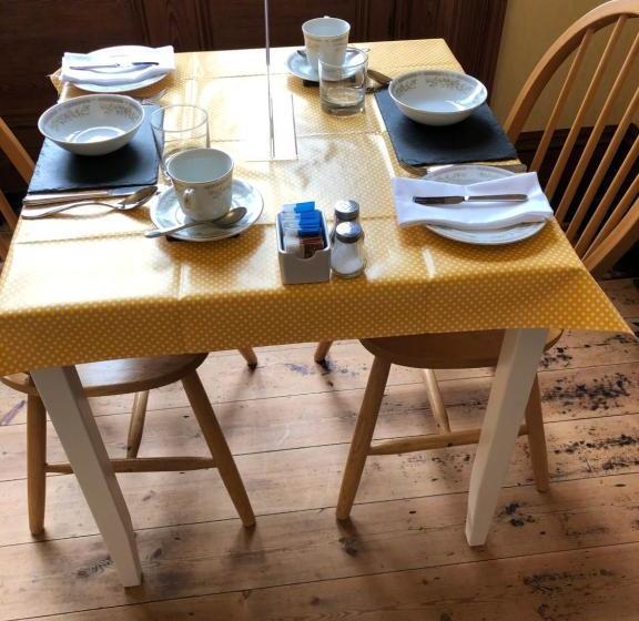 Conval House Bed And Breakfast