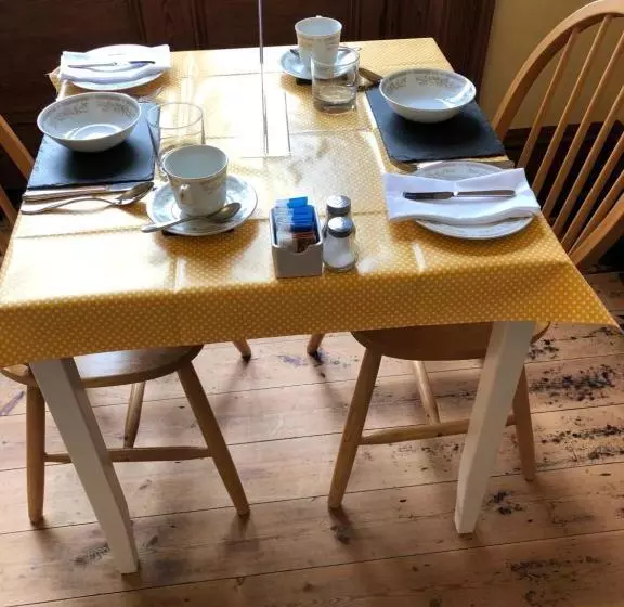 Conval House Bed And Breakfast