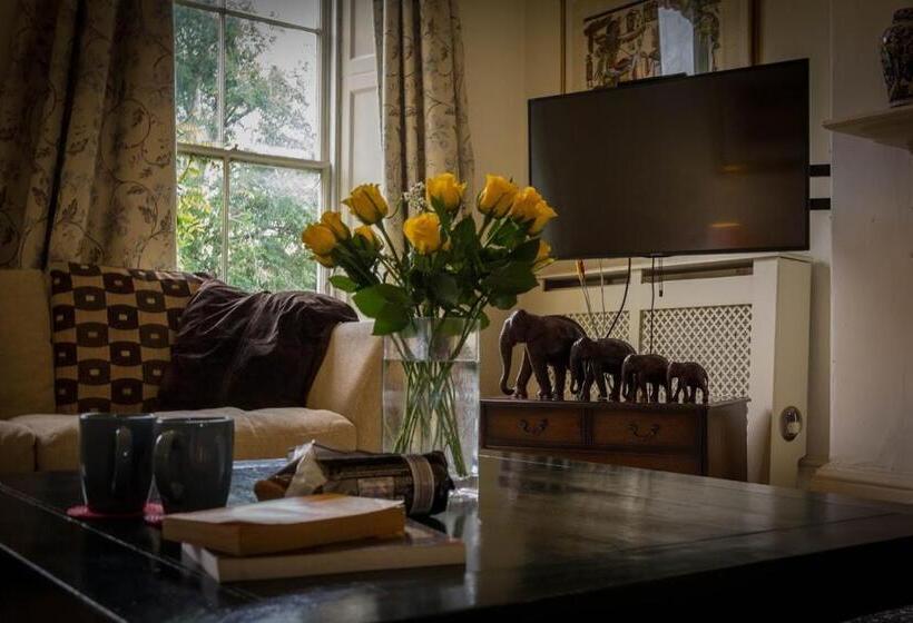 East Pallant Bed And Breakfast, Chichester Holiday Properties