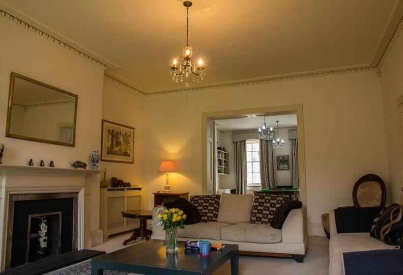 East Pallant Bed And Breakfast, Chichester Holiday Properties