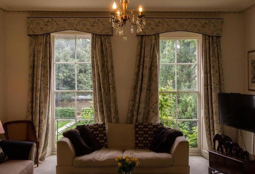 East Pallant Bed And Breakfast, Chichester Holiday Properties