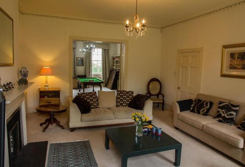 East Pallant Bed And Breakfast, Chichester Holiday Properties