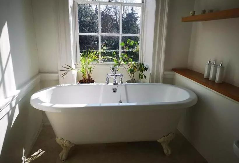 East Pallant Bed And Breakfast, Chichester Holiday Properties