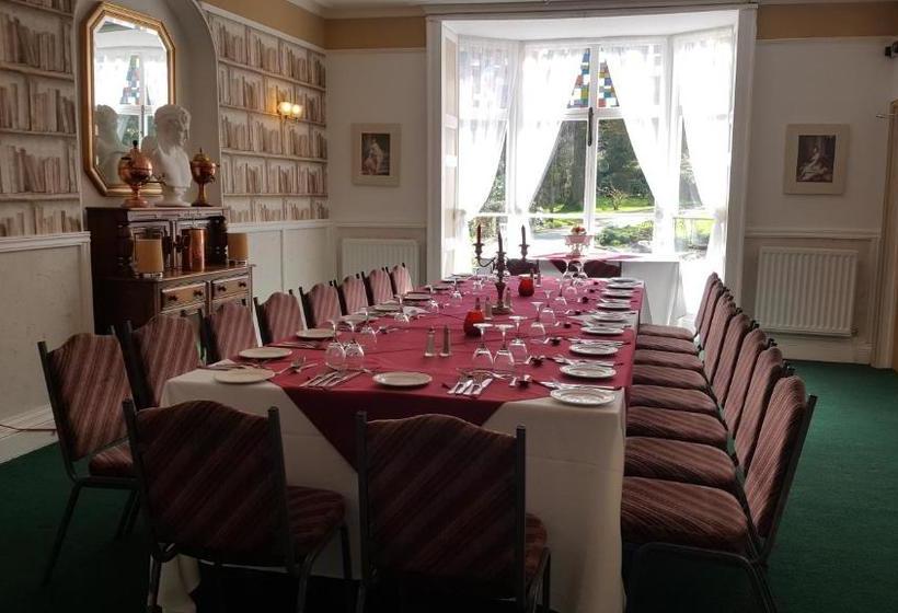 בית מלון כפרי Plas Dolguog