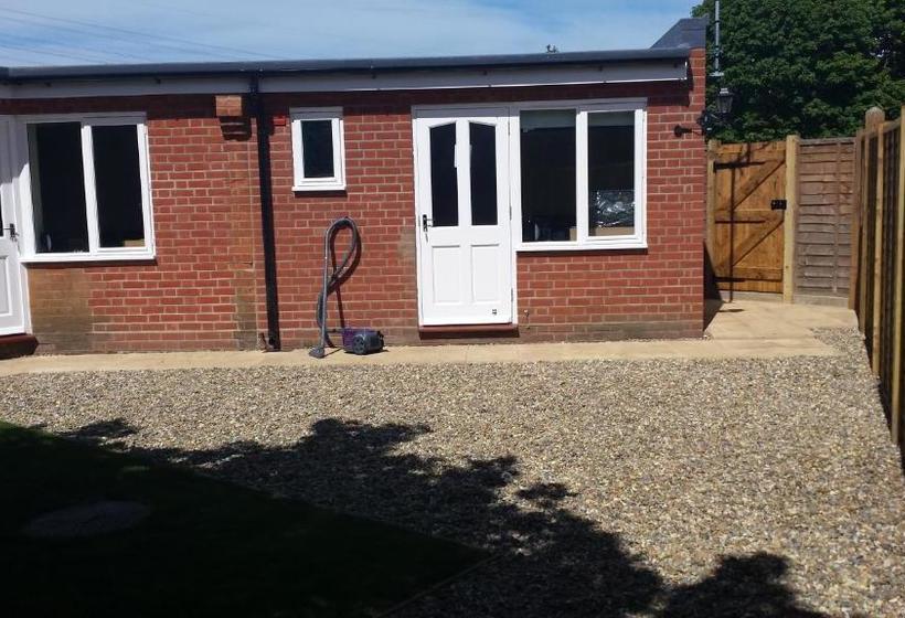 בית מלון כפרי The Butchers Arms Freehouse