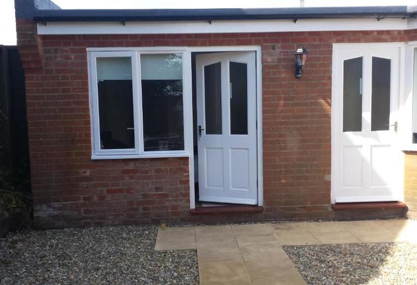 בית מלון כפרי The Butchers Arms Freehouse