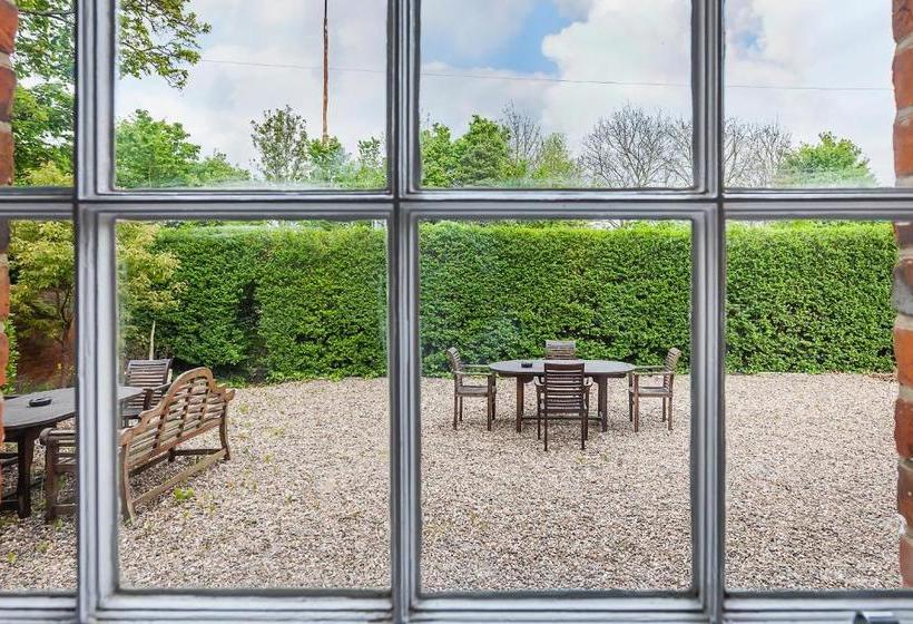 Отель The Kilns