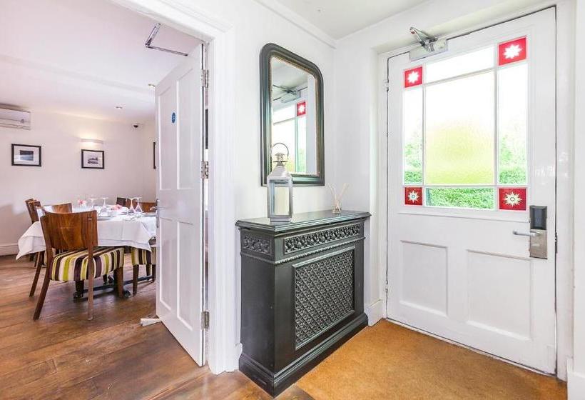 Отель The Kilns