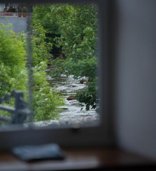 فندق The Racehorses