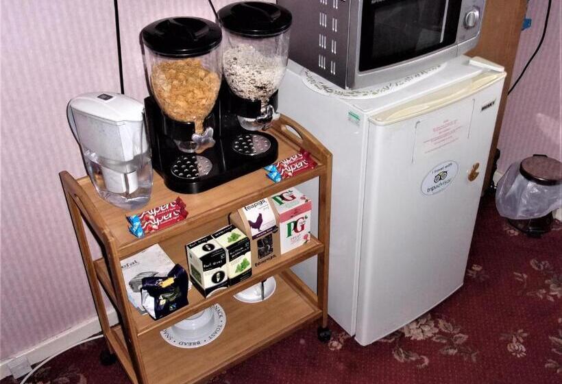 Mike & Carolyn Ball B&b