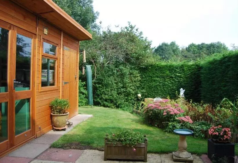 Mike & Carolyn Ball B&b