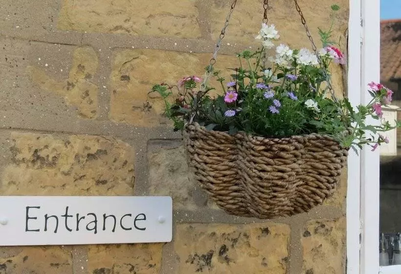 Pear Tree House B&b
