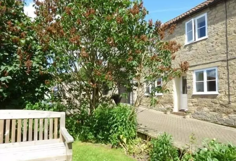 Pear Tree House B&b