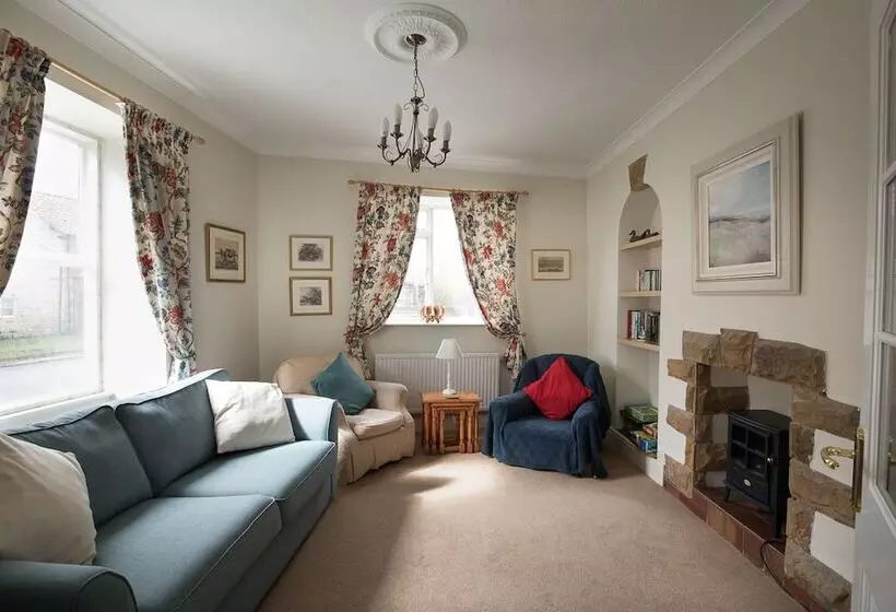 Pear Tree House B&b