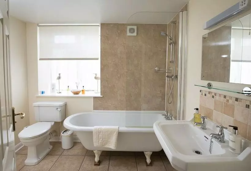 Pear Tree House B&b