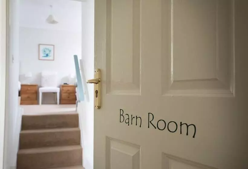 Pear Tree House B&b