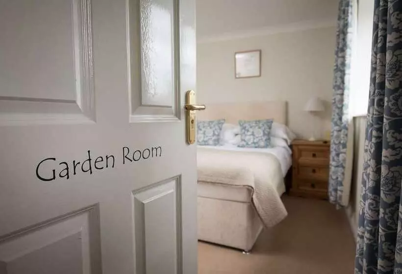 Pear Tree House B&b