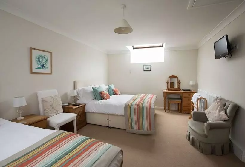 Pear Tree House B&b