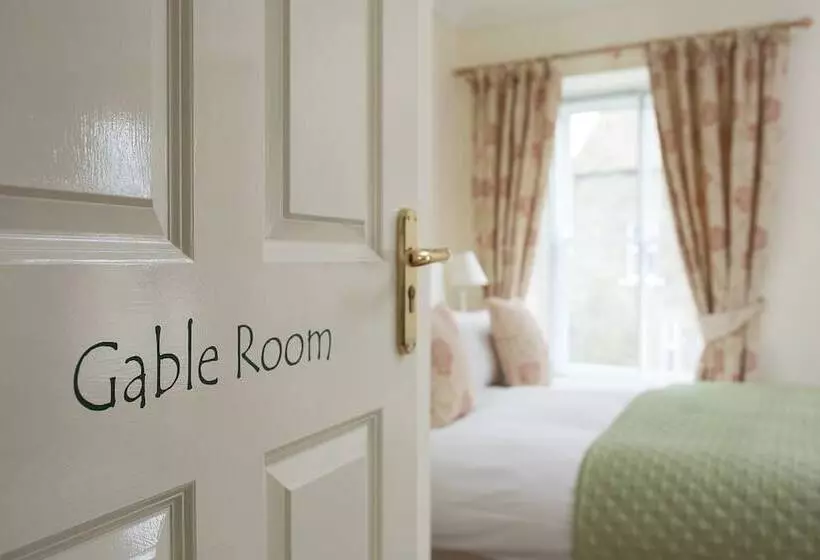 Pear Tree House B&b