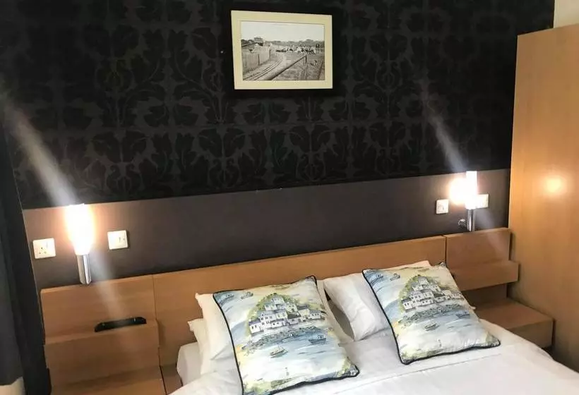 The Anchor Hotel & Bars